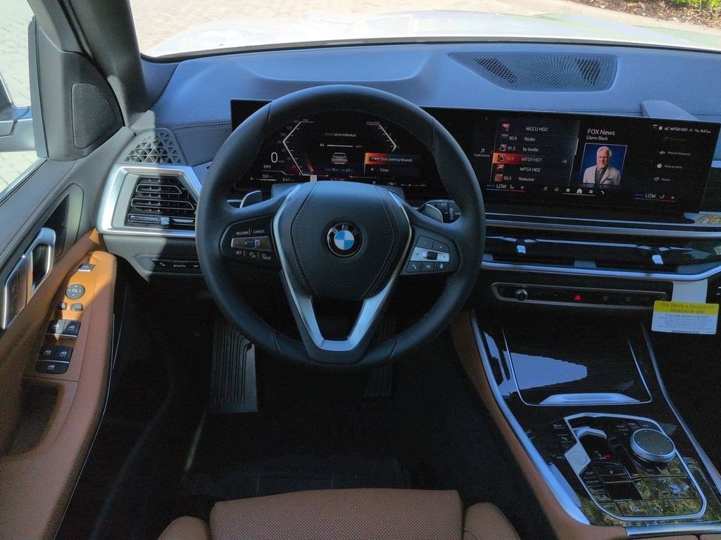 New 2026 Alpine White BMW xDrive40i image 16