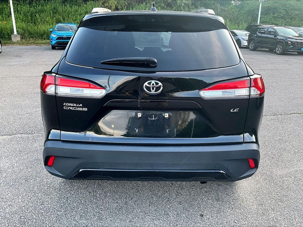 Used 2022 Black Toyota LE image 10