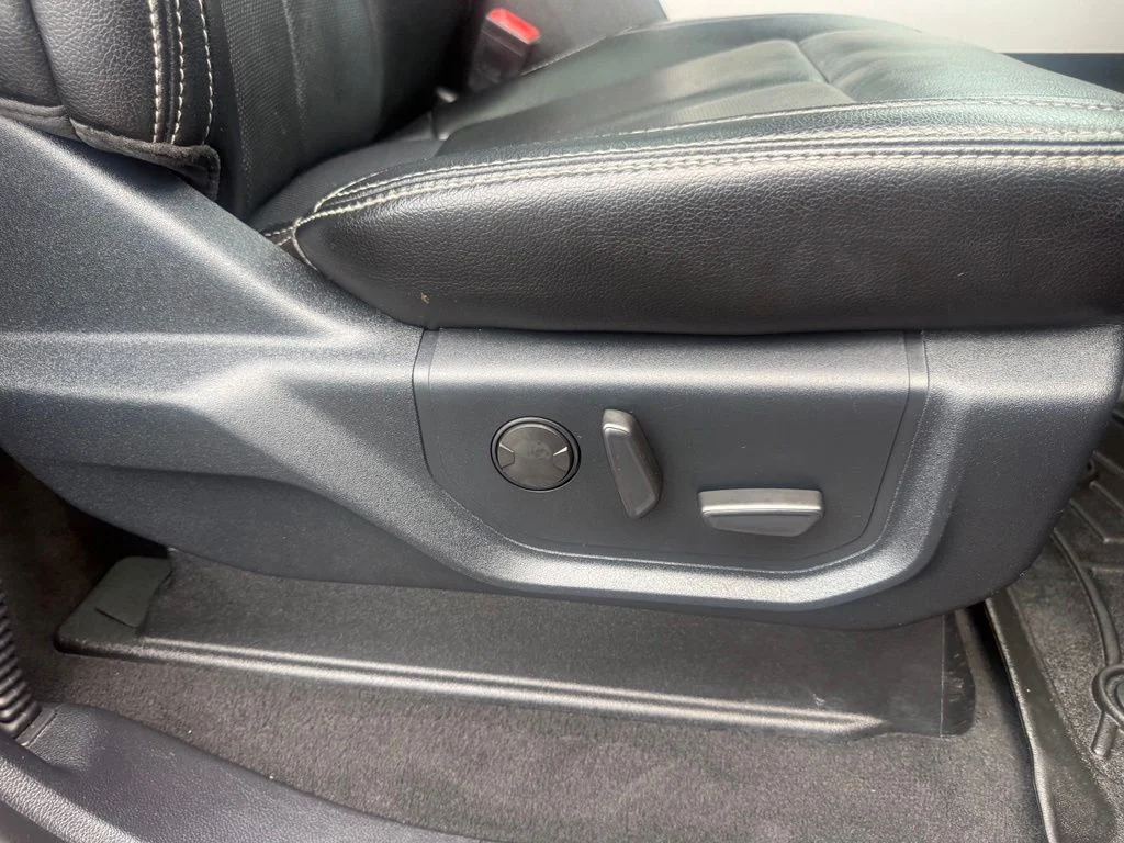Used 2021 Red Metallic Ford Lariat image 65