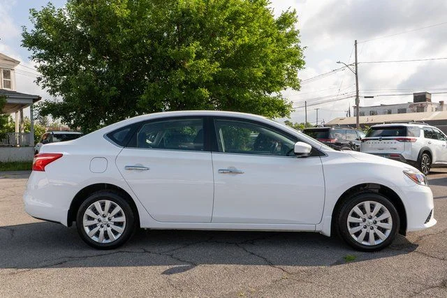Used 2019 White Nissan S image 5