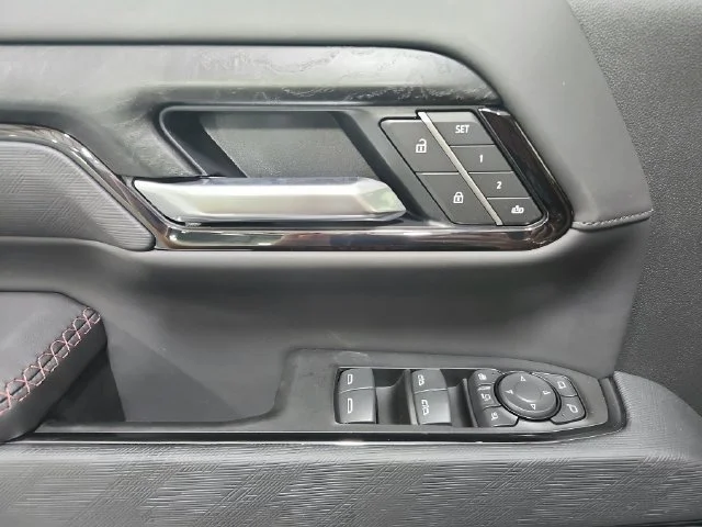 New 2026 Summit White GMC AT4X image 38