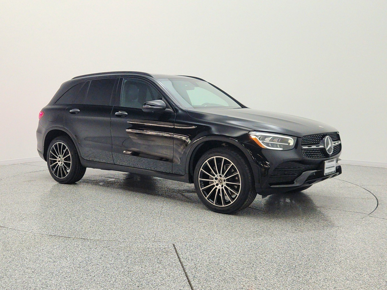 Used 2021 Black Mercedes-Benz GLC 300 SUV image 3