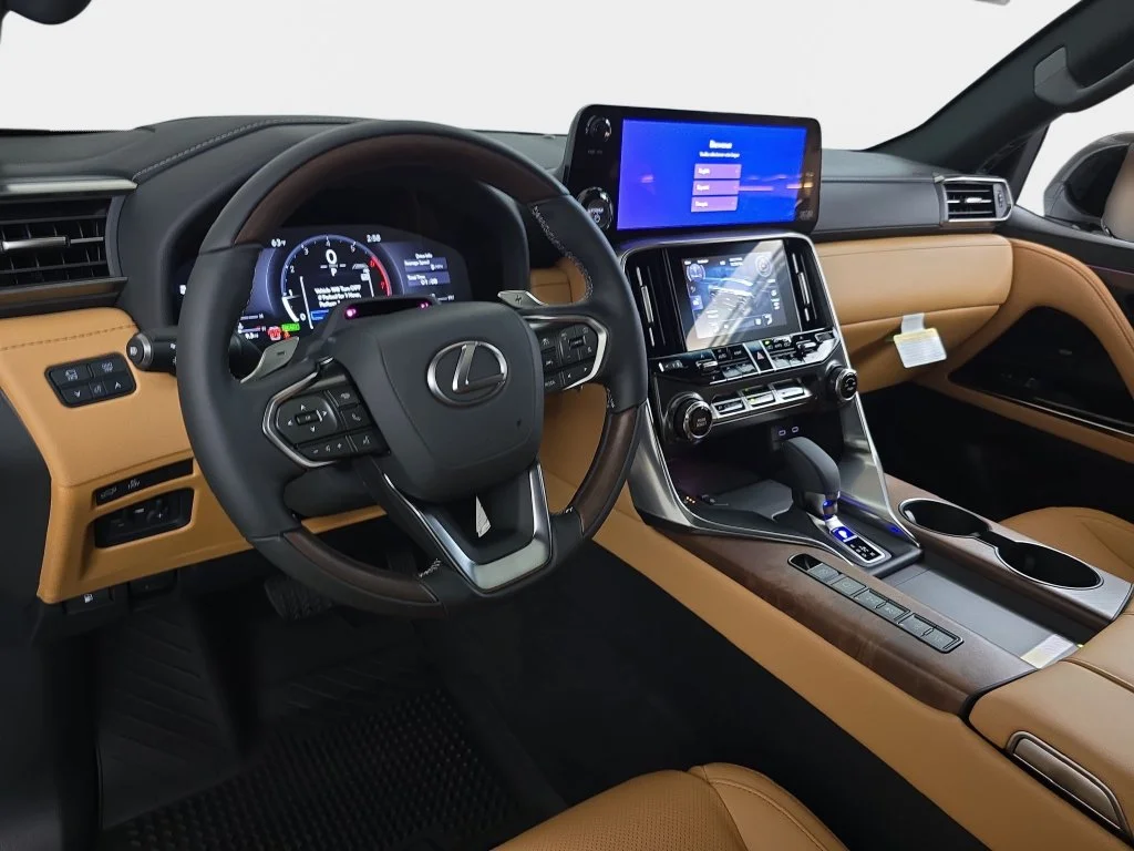 New 2026 Eminent White Pearl Lexus 700h Luxury image 10