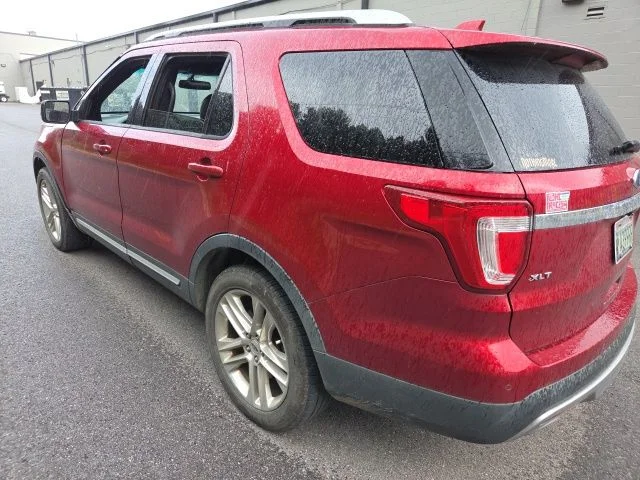 Used 2016 Red Ford XLT image 4