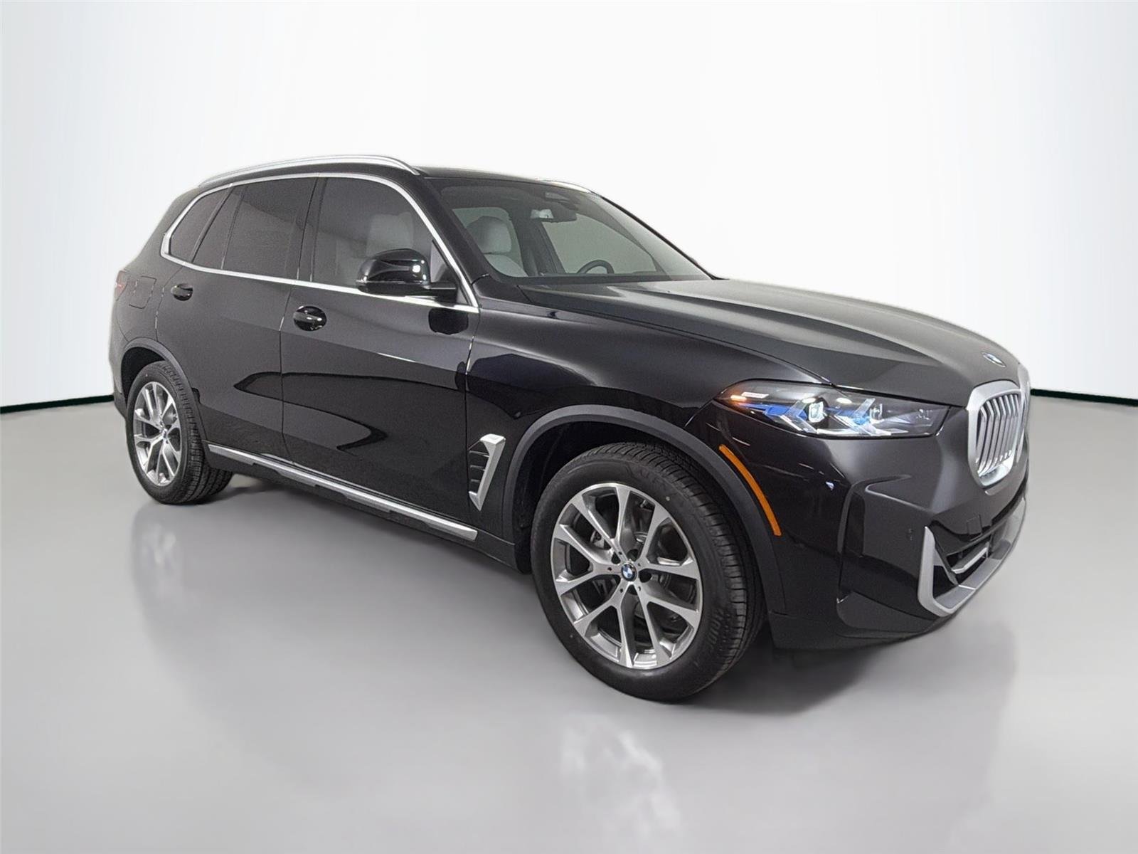 New 2026 Black Sapphire Metallic BMW xDrive40i image 3