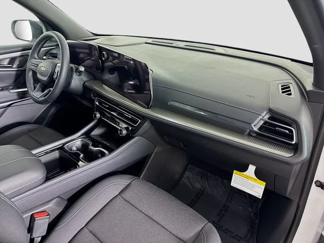 New 2026 Summit White Chevrolet LT image 29
