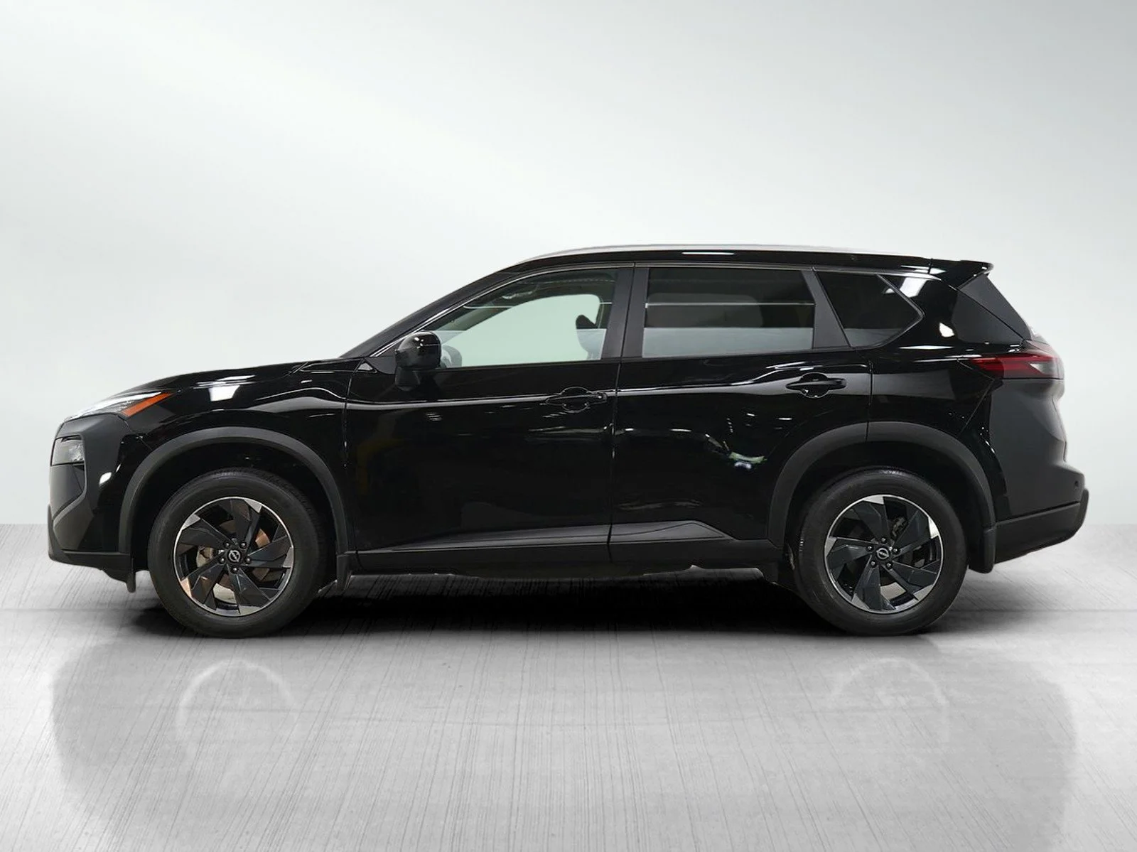 Used 2024 Nissan Rogue SV with VIN JN8BT3BB9RW424243 for sale in Wayzata, Minnesota