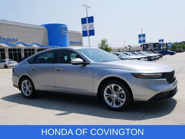 Used 2023 Lunar Silver Metallic Honda LX image 2