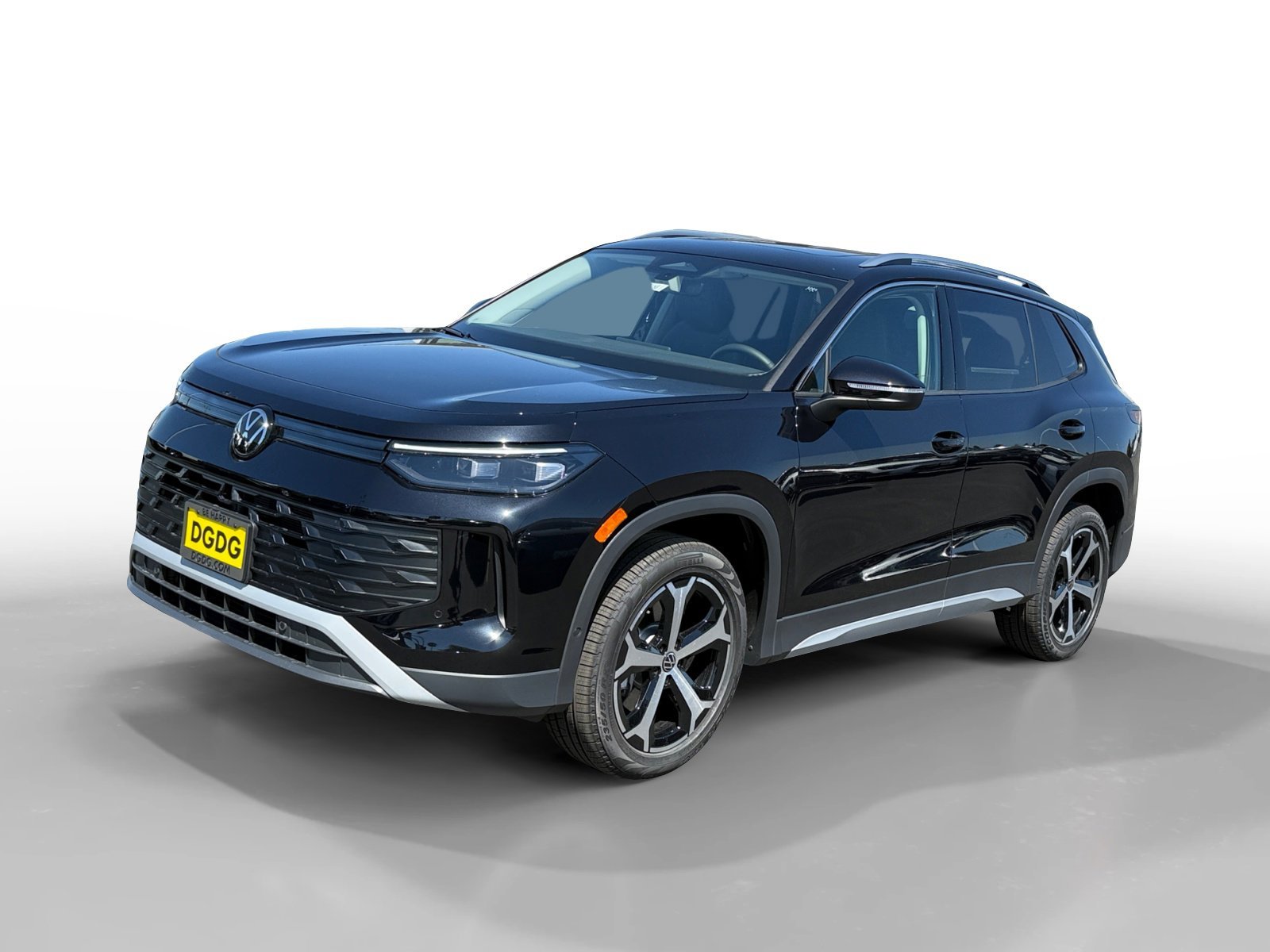 2026 Volkswagen Tiguan 2.0T SE 4Motion's photo