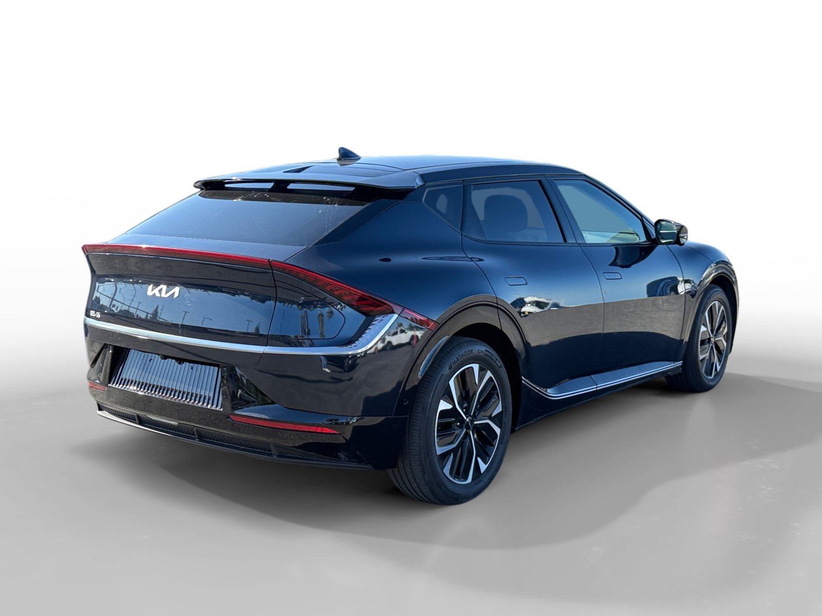 Used 2022 Blue Kia Wind image 5