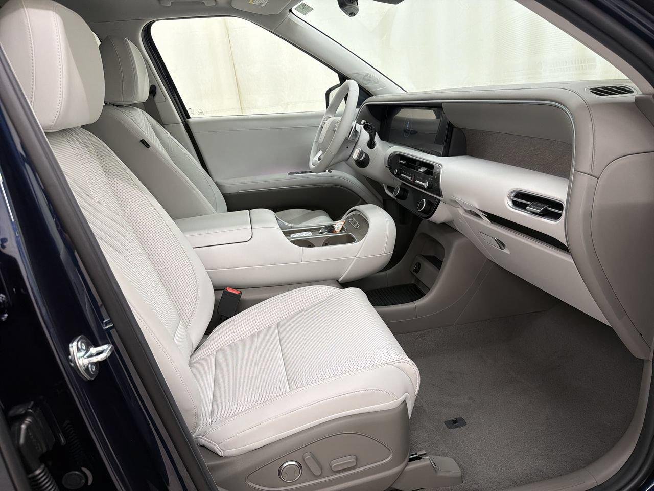 New 2027 Pacific Sapphire Pearl Hyundai SEL Premium AWD image 15