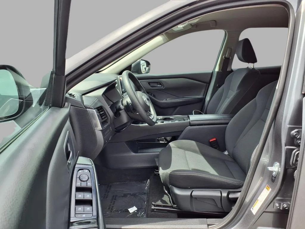 Used 2024 Gray Nissan S image 21