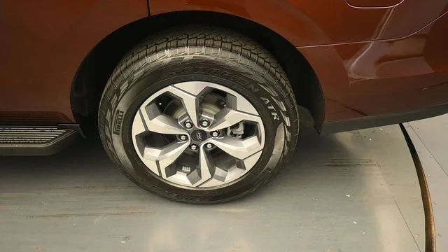 New 2027 Brown Ford Active image 9