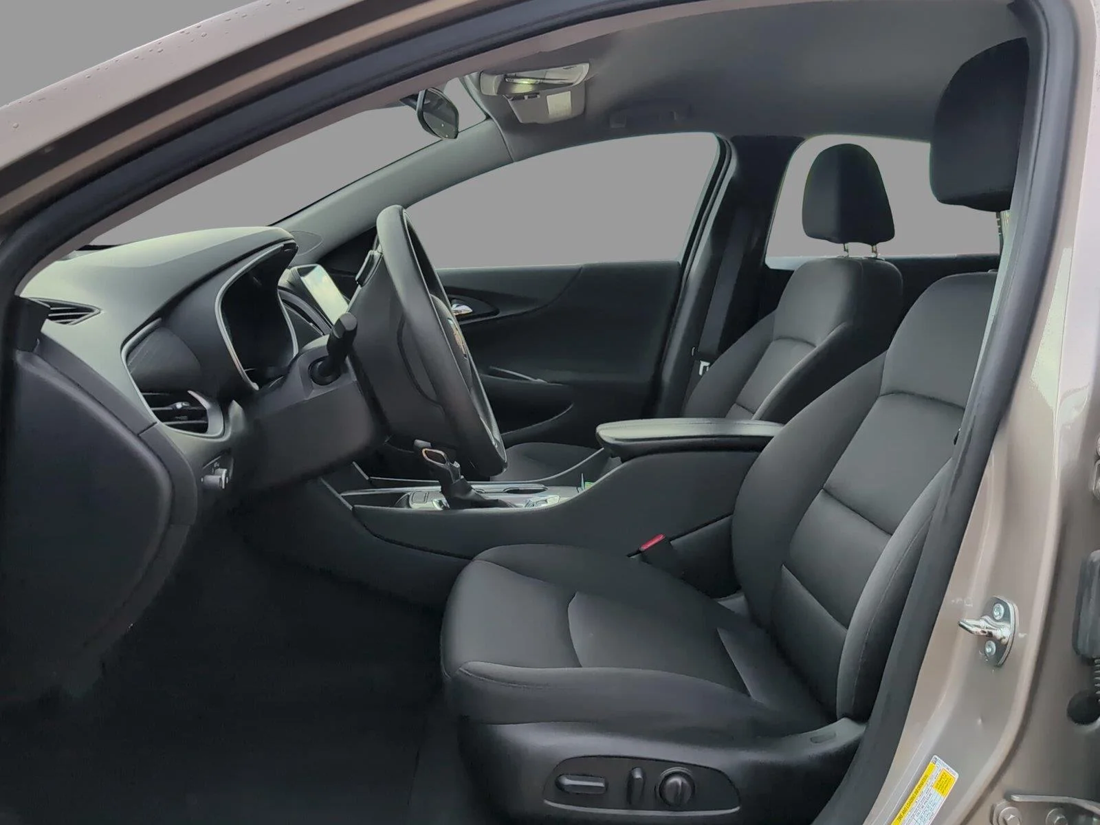 Used 2024 Mineral Gray Metallic Chevrolet LT image 17