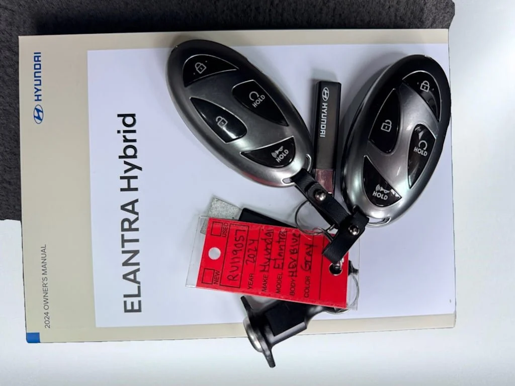 Used 2024 Gray Hyundai Blue image 28