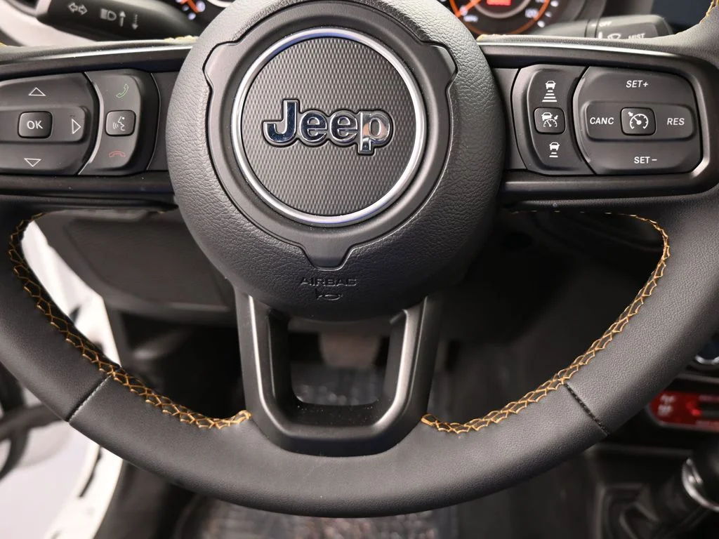 2024 Jeep Gladiator Willys - Photo 31