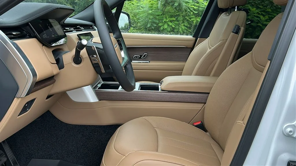 2026 Land Rover Range Rover SE - Photo 10