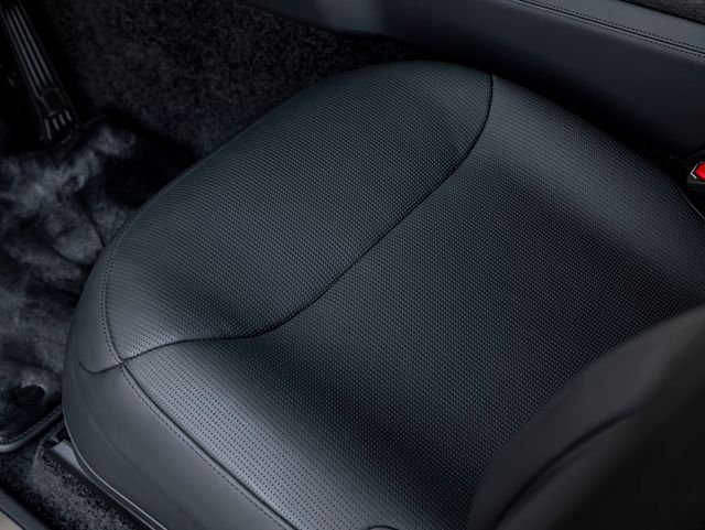 New 2026 Narvik Black Land Rover SV Black Edition image 15