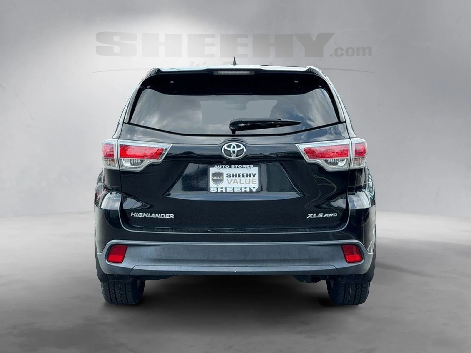 Used 2015 Black Toyota XLE V6 image 15