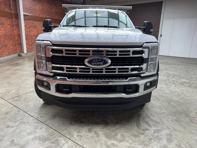 2025 Ford F-550 Super Duty Chassis Cab XL - Photo 8