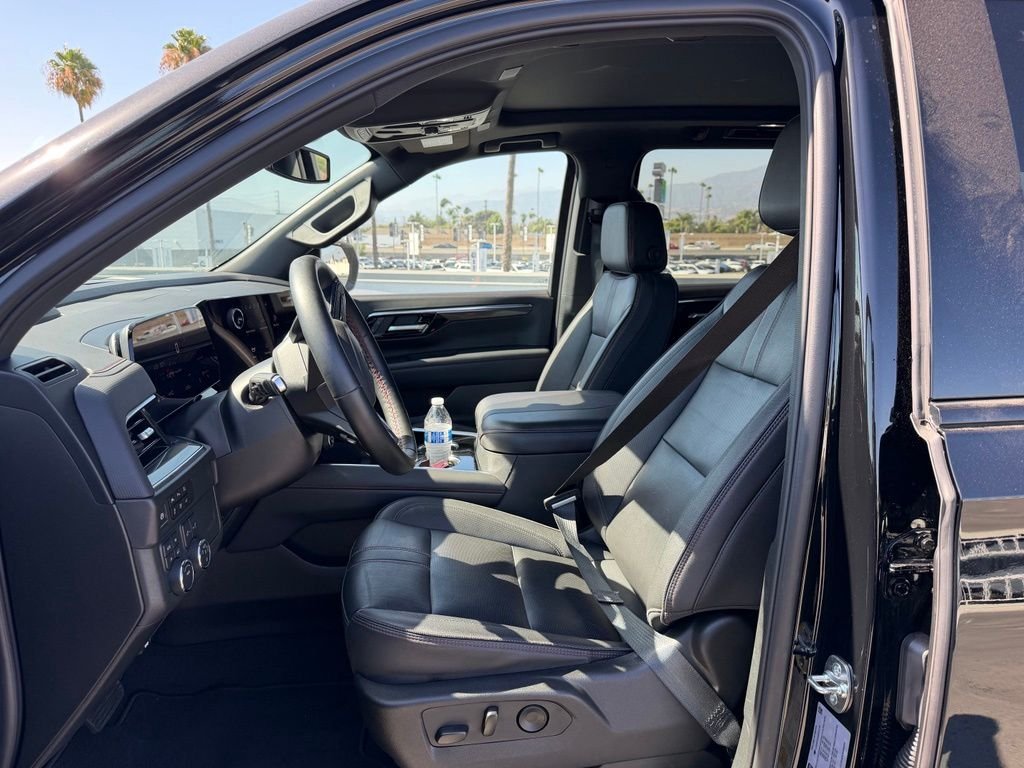 Used 2025 Black Chevrolet RST image 5