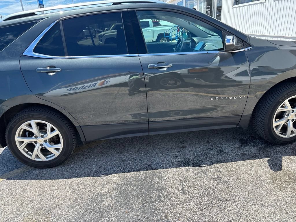 Used 2020 NIGHTFALL GRAY METALLIC Chevrolet Premier image 9