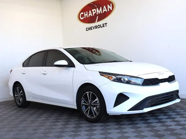 2022 Kia Forte LXS AT's photo