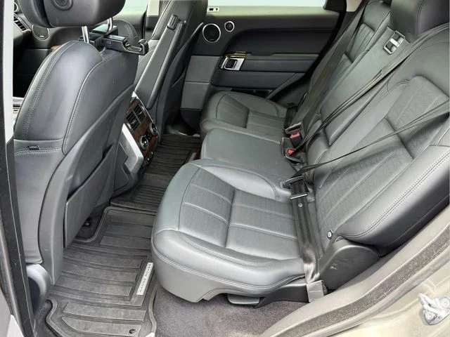 Used 2019 Silver Land Rover HSE Dynamic image 13