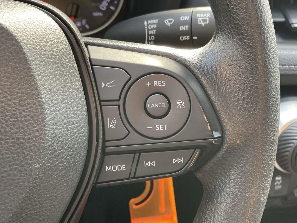 Used 2022 Magnetic Gray Metallic Toyota LE image 12