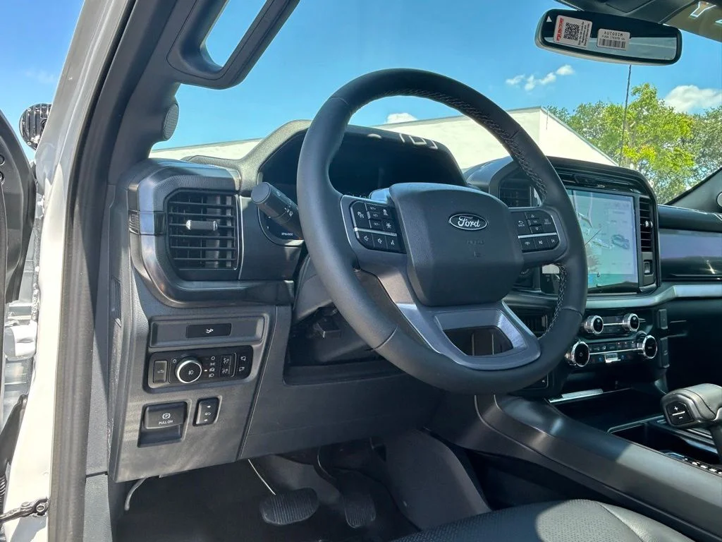 New 2026 Oxford White Ford Lariat image 39