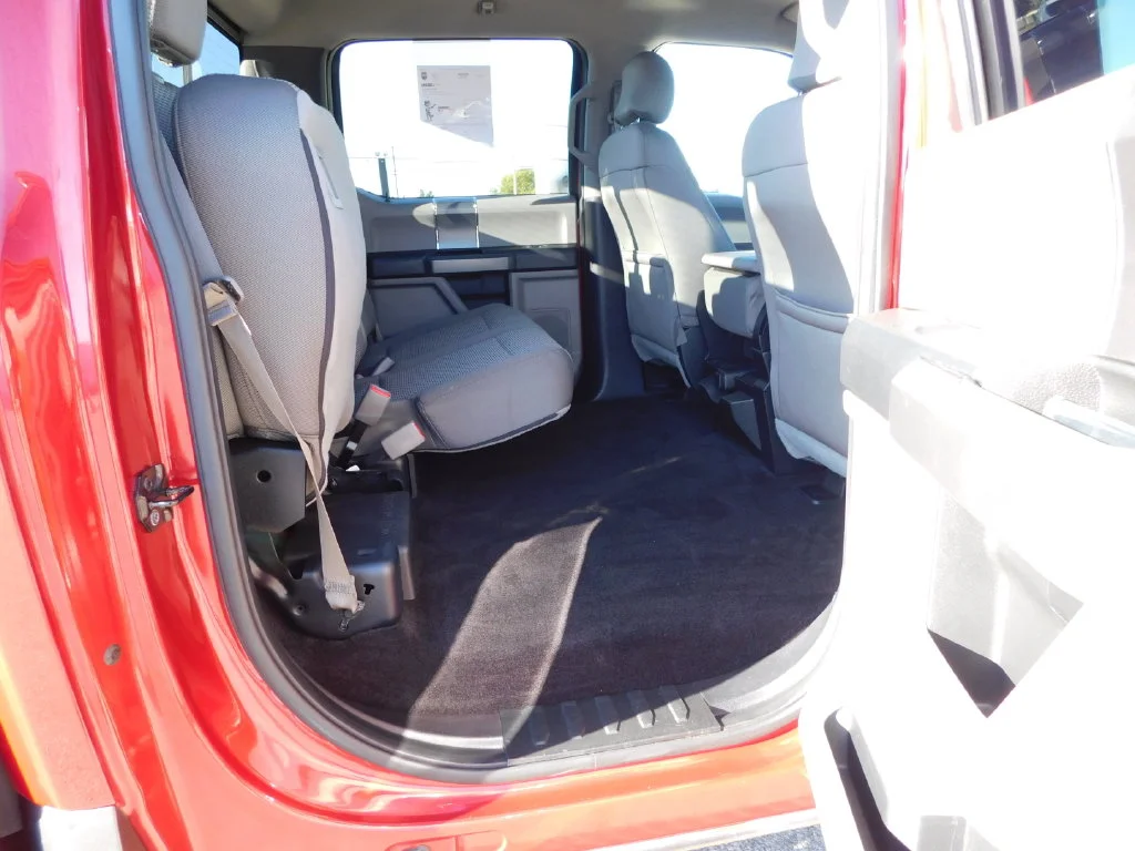Used 2016 Ruby Red Metallic Tinted Clearcoat Ford XLT image 26