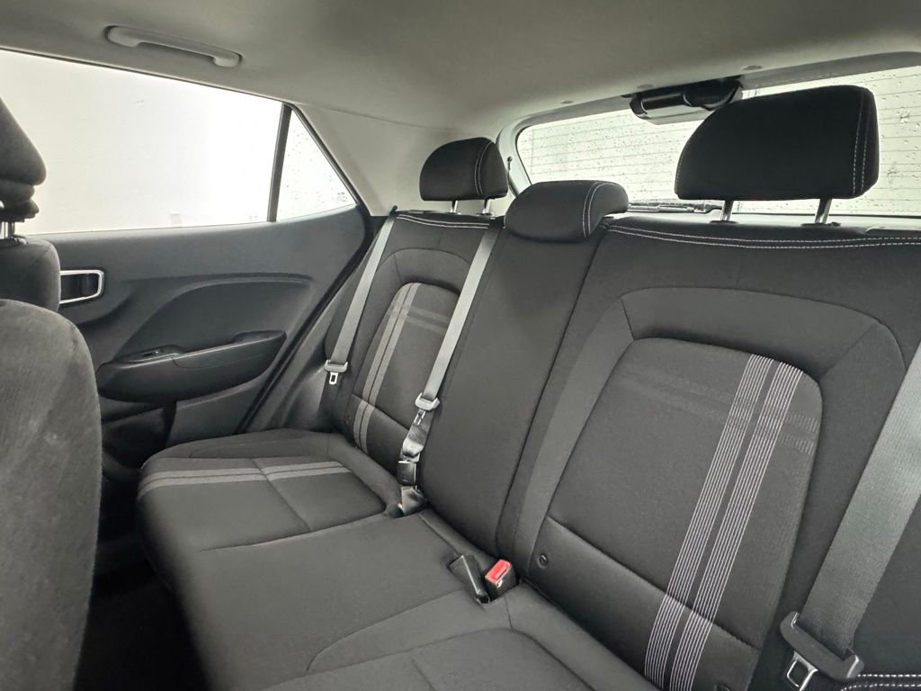 Used 2025 Lunar White Hyundai SEL image 37