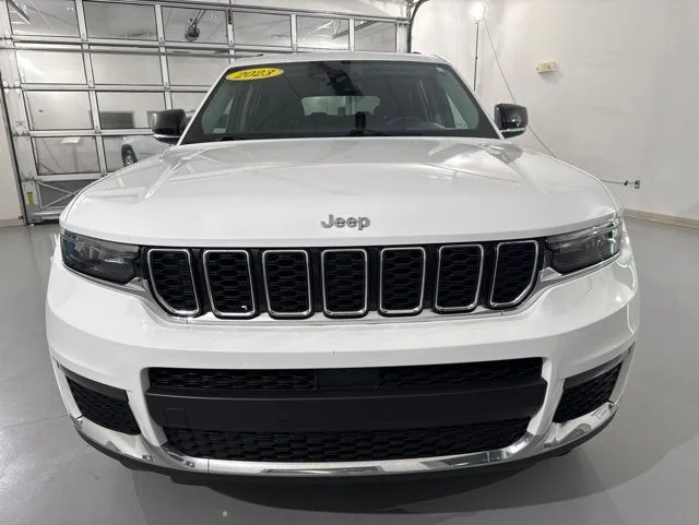 Used 2023 White Jeep Limited image 2