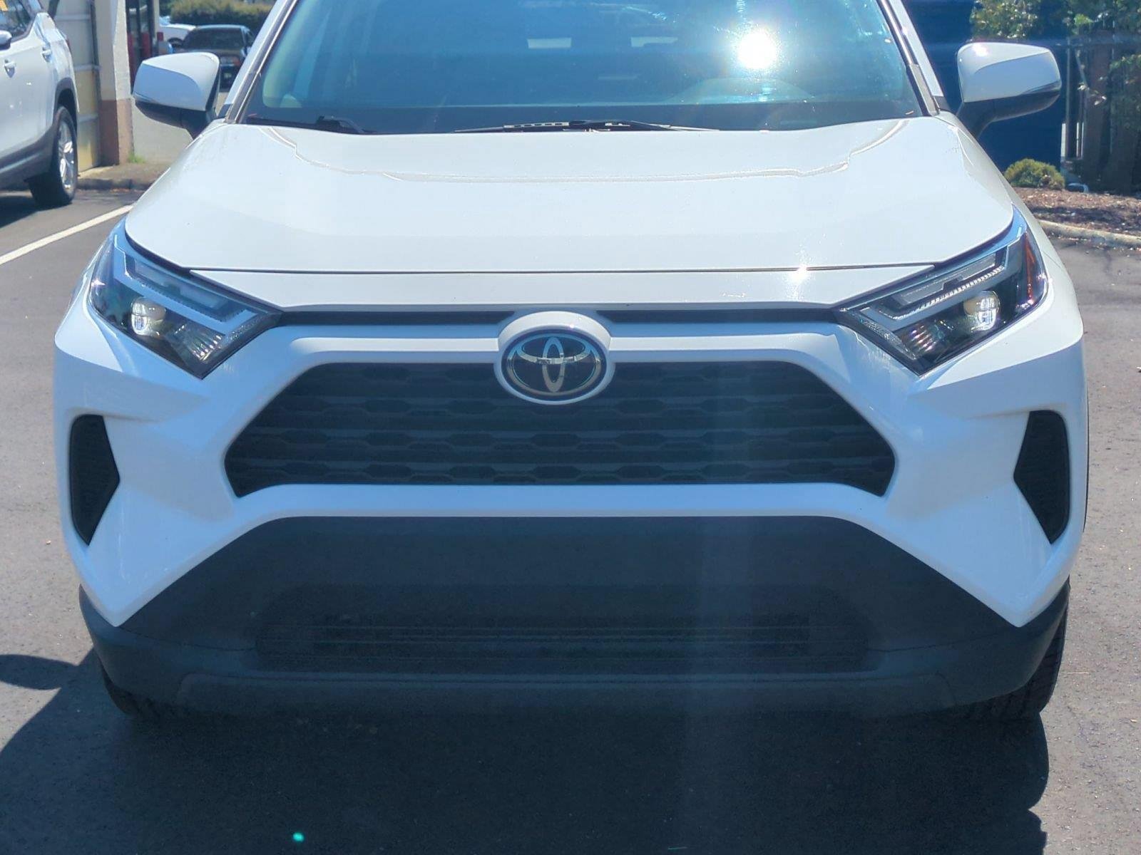 Used 2022 White TOYOTA  image 14