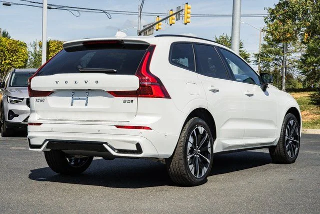 New 2026 Crystal White Volvo Plus image 4