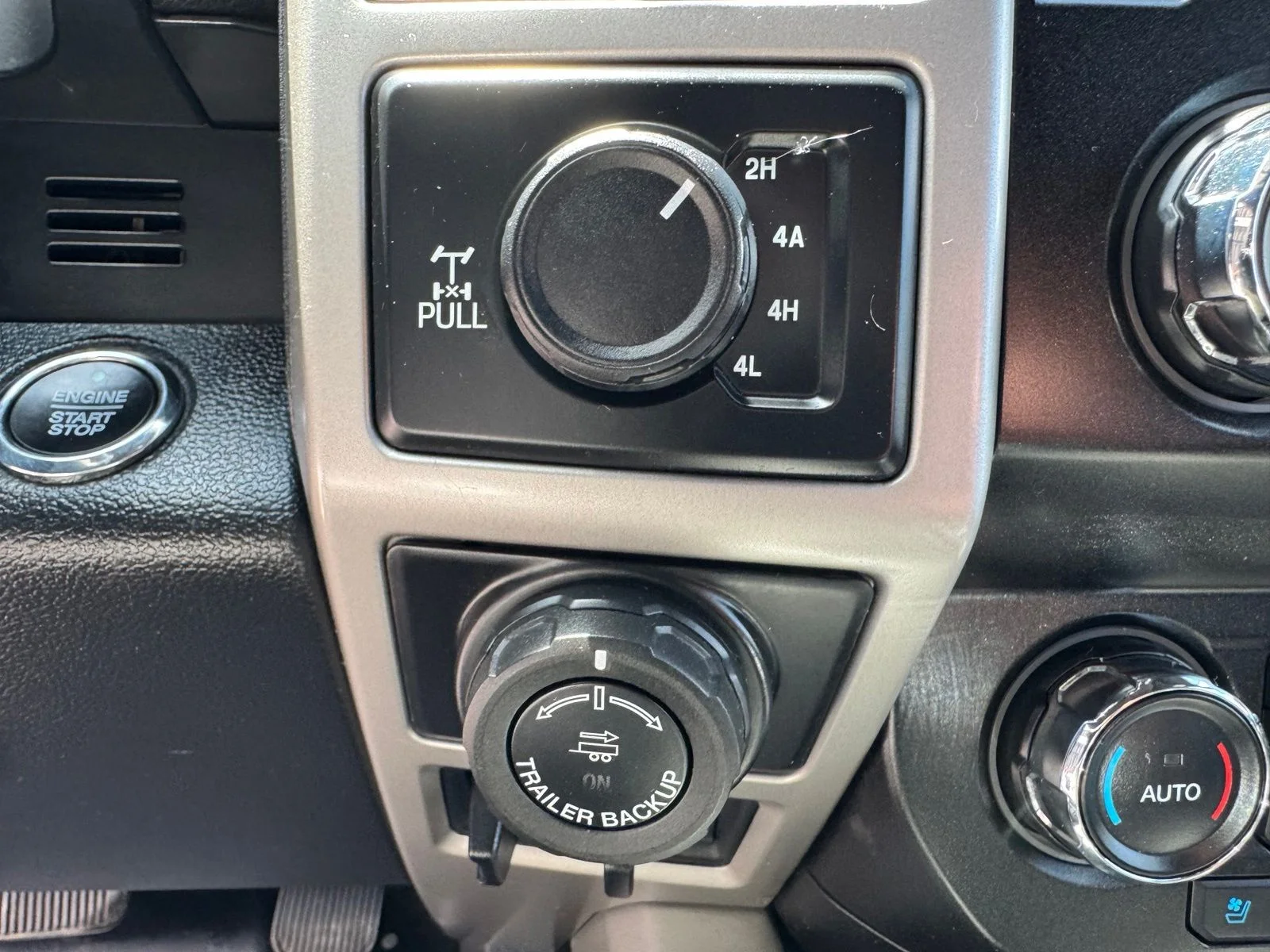 Used 2019 Gray Ford Lariat image 22