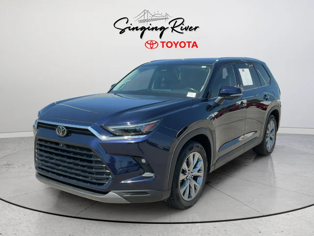 Used 2024  Toyota Limited image 3