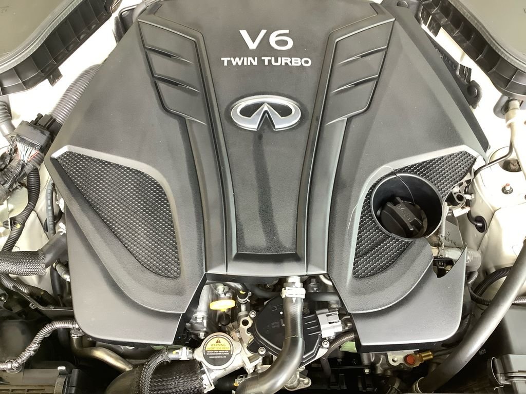 Used 2019 White INFINITI 3.0t LUXE image 21