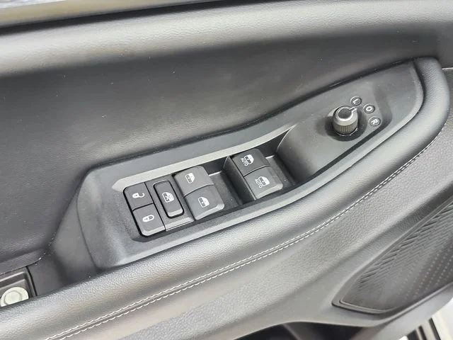 Used 2024 White Jeep Altitude X image 37