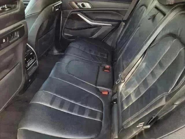 Certified Used 2019 White BMW xDrive40i image 17