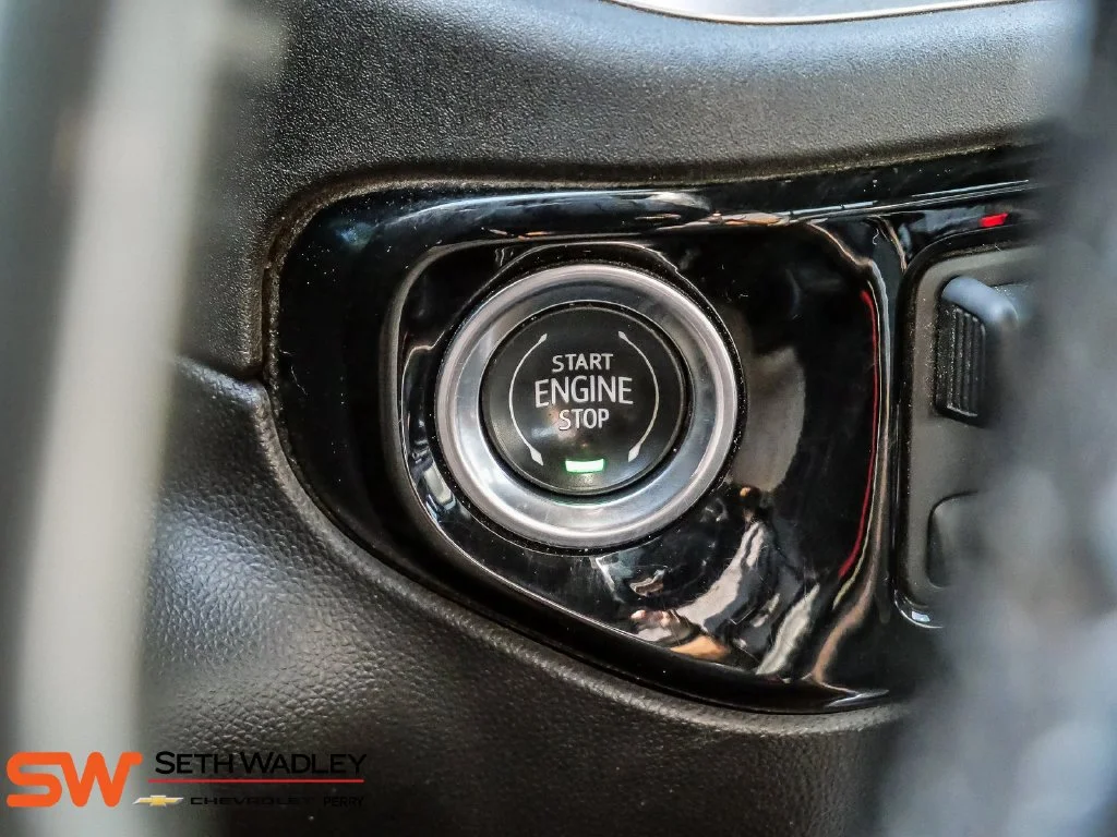 Used 2022 Black Chevrolet High Country image 39