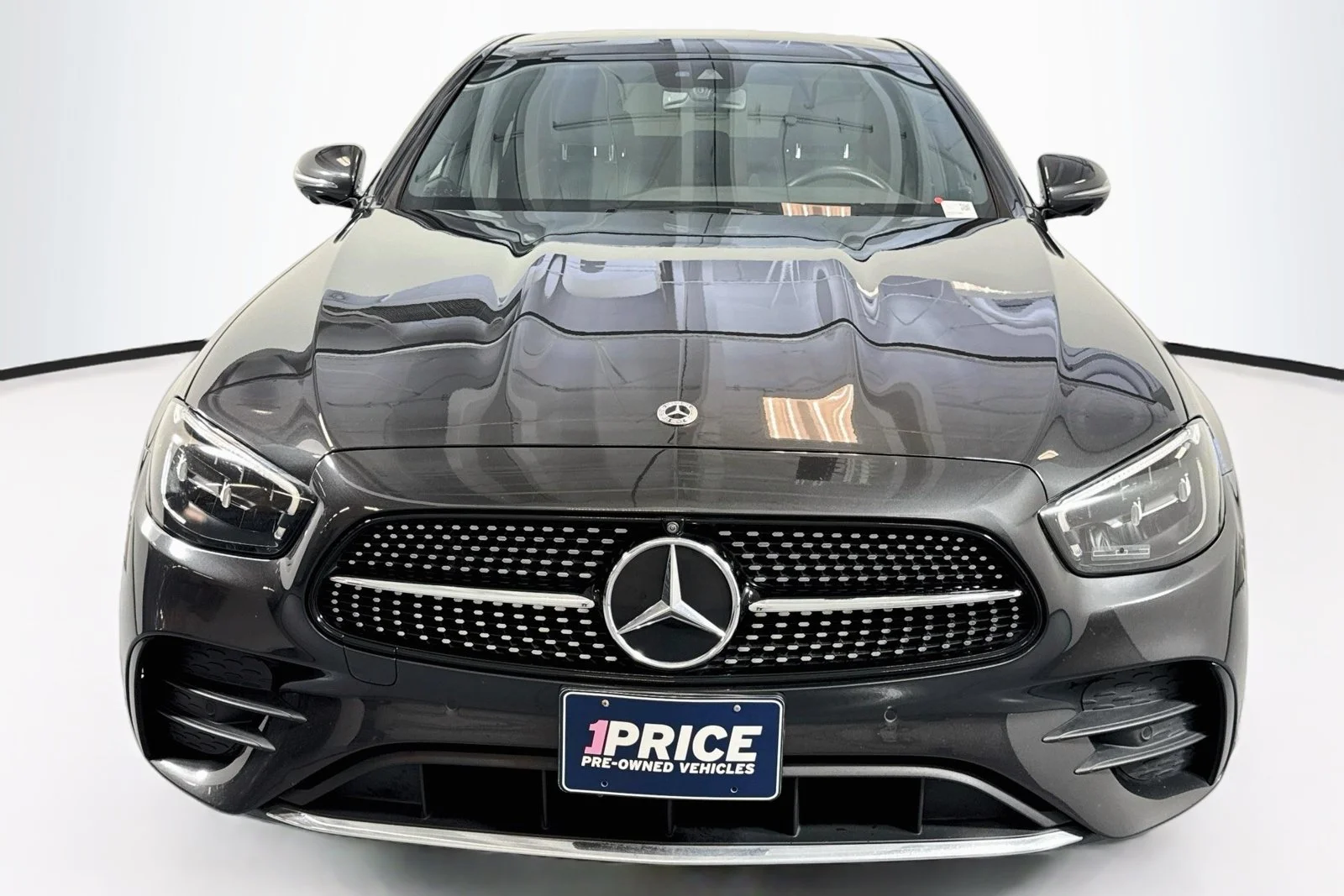 Used 2022 Graphite Grey Metallic Mercedes-Benz E 350 image 2