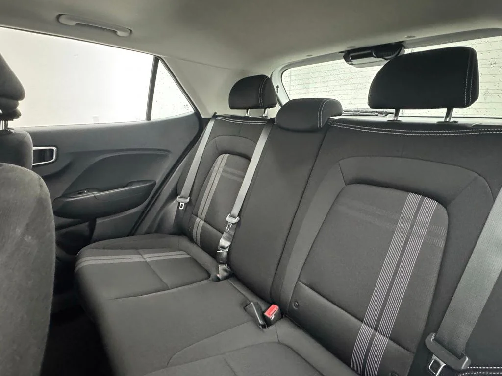 Used 2025 Lunar White Hyundai SEL image 37