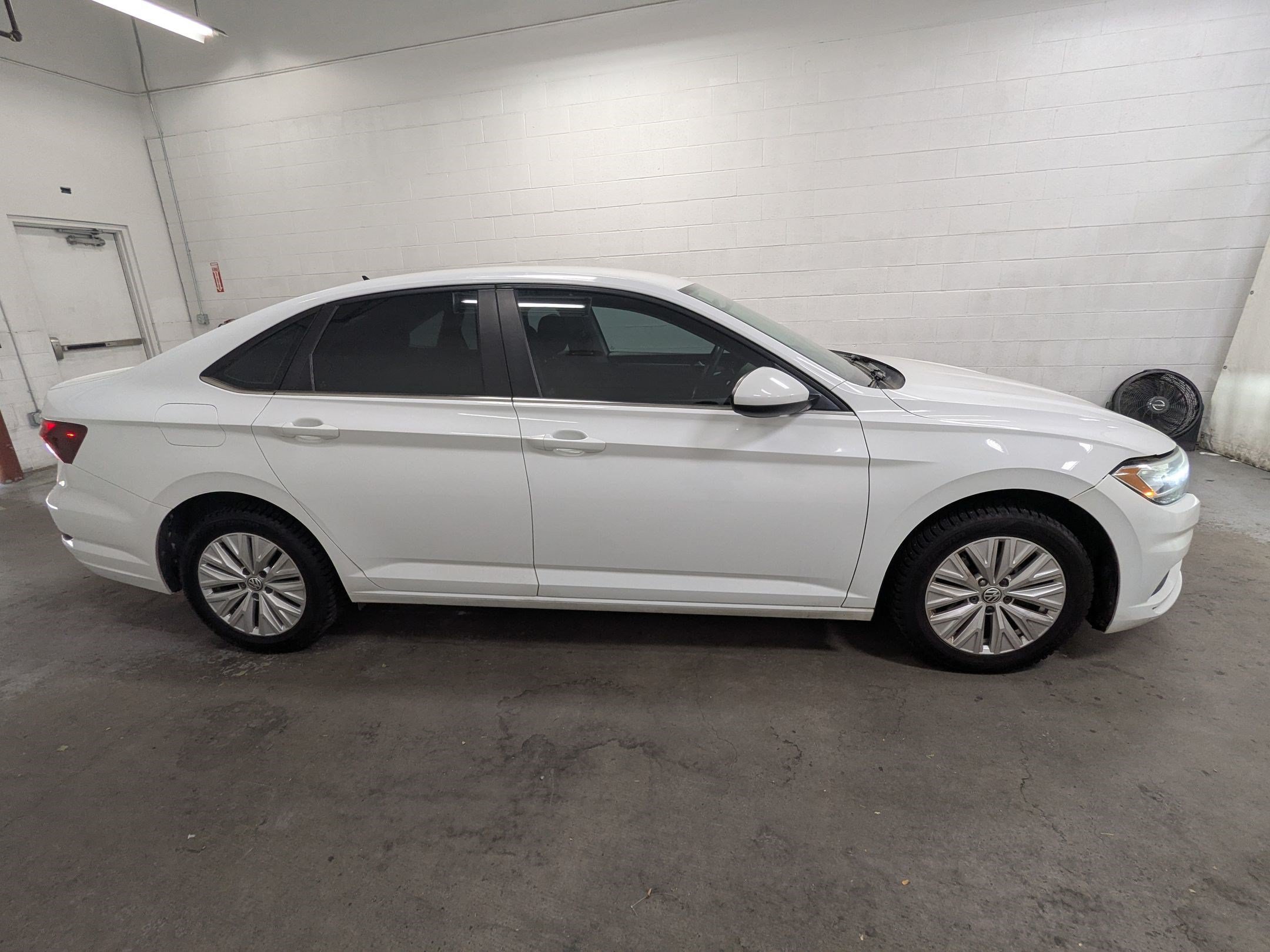 Used 2019 White Volkswagen S image 3