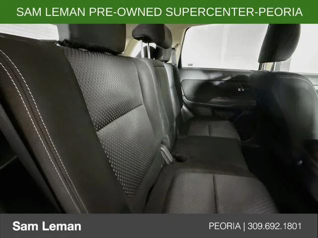 Used 2016  Mitsubishi  image 24
