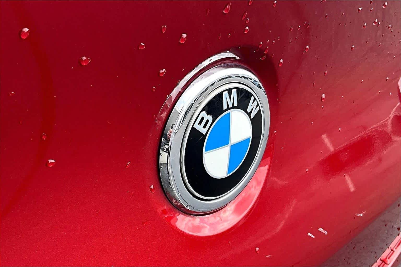 Used 2019 Flamenco Red Metallic BMW xDrive30i image 30
