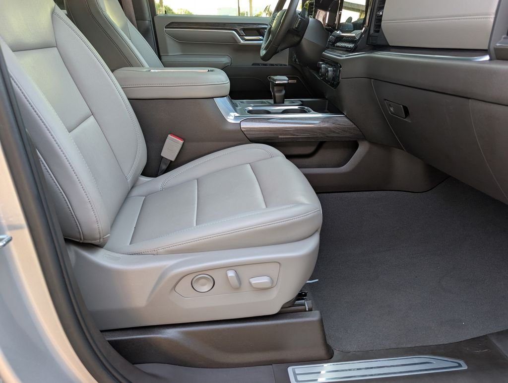 Used 2022 Silver Chevrolet LTZ image 26