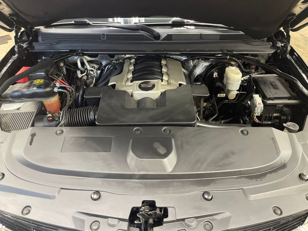 Used 2018 Black Cadillac Premium image 3