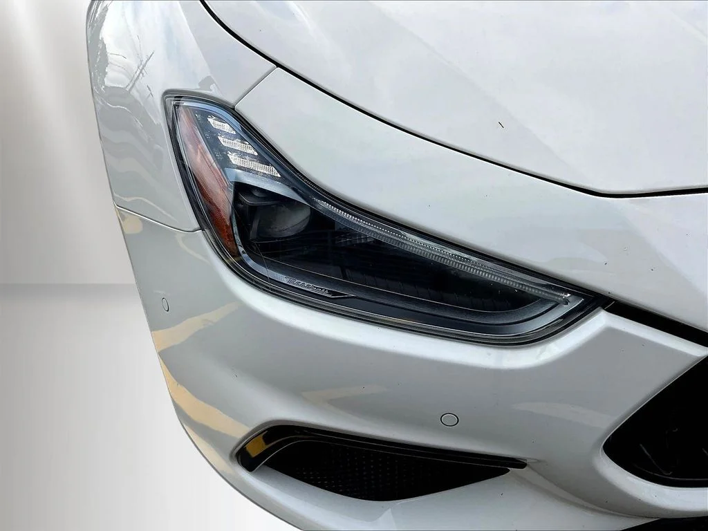 Used 2023 Bianco Maserati Modena Q4 image 29
