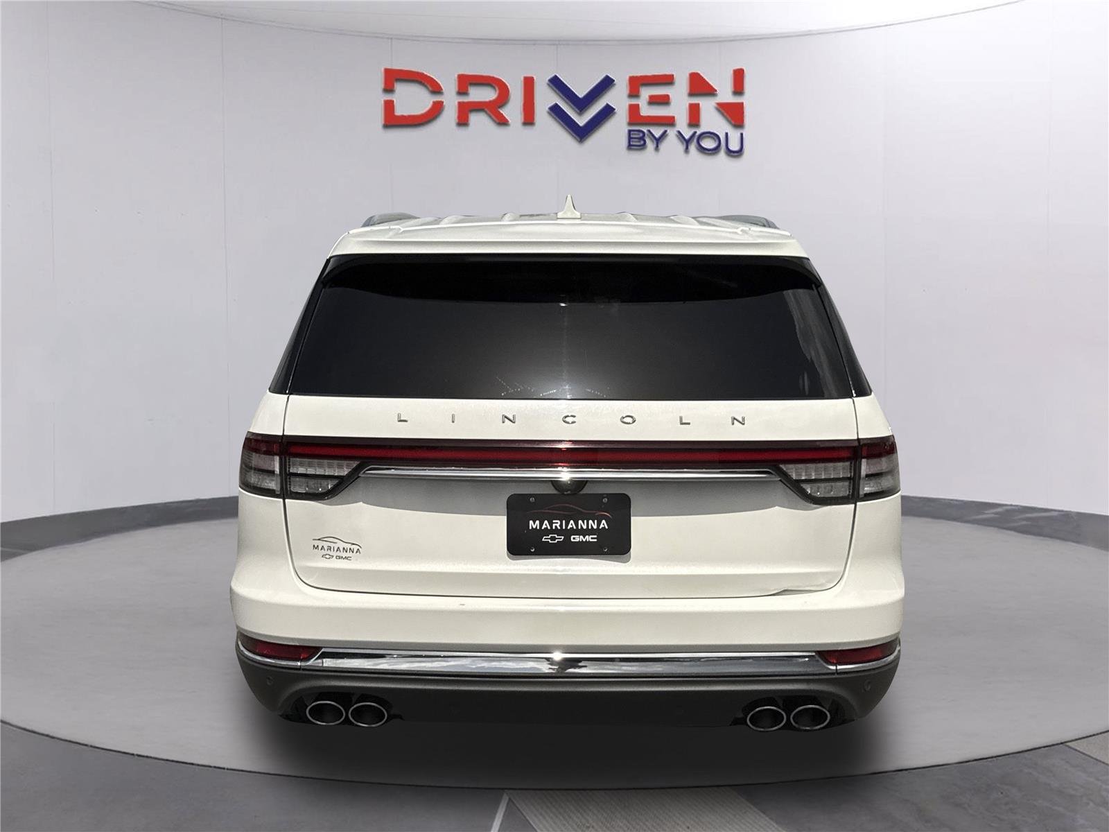 Used 2022 Pristine White Metallic Tri-Coat Lincoln Reserve image 5